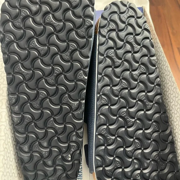 Birkenstock Men's Blue Textured Sandals - Picture 2 of 6